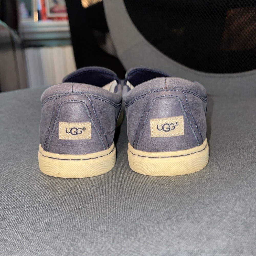 Ugg slip on shoes Size 5.5 - Picture 3 of 6
